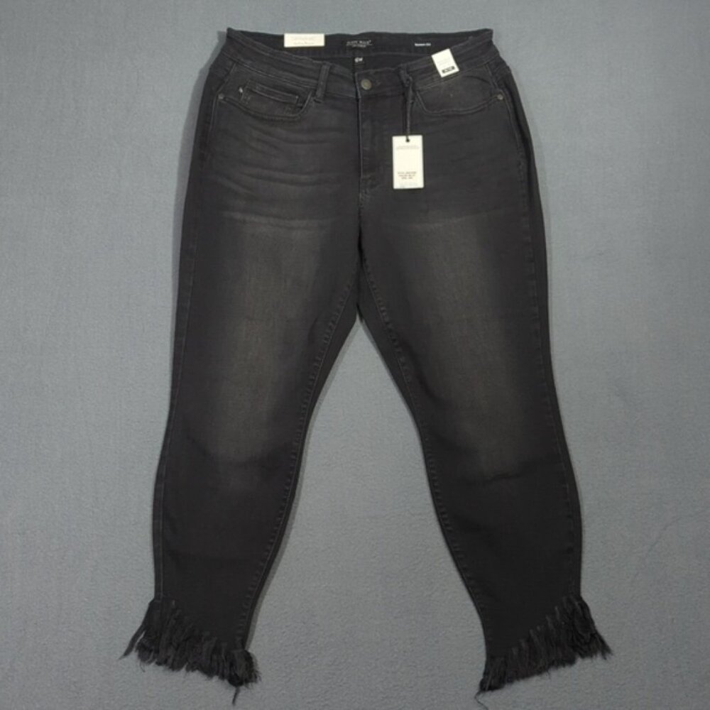 Judy Blue Jeans Women's 16W Black Skinny Fit Mid Rise Frayed Hems Denim NWT